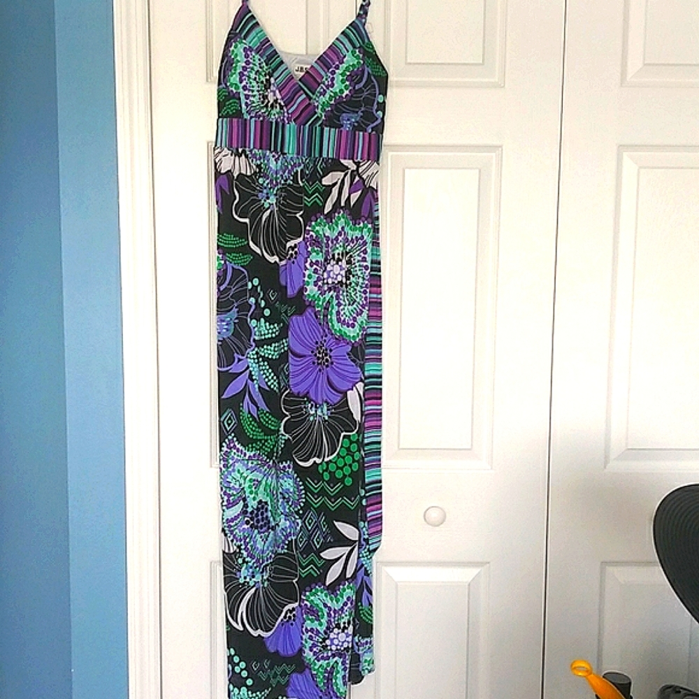 Striking J.B.S. maxi dress